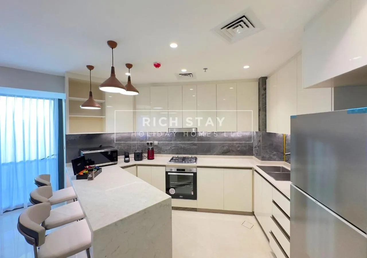 Sleek 2Br In Nobles, Business Bay Apartment Dubai